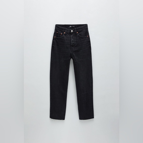 NWT Zara High Waisted Ankle Length Black Straight Jeans - Picture 4 of 8